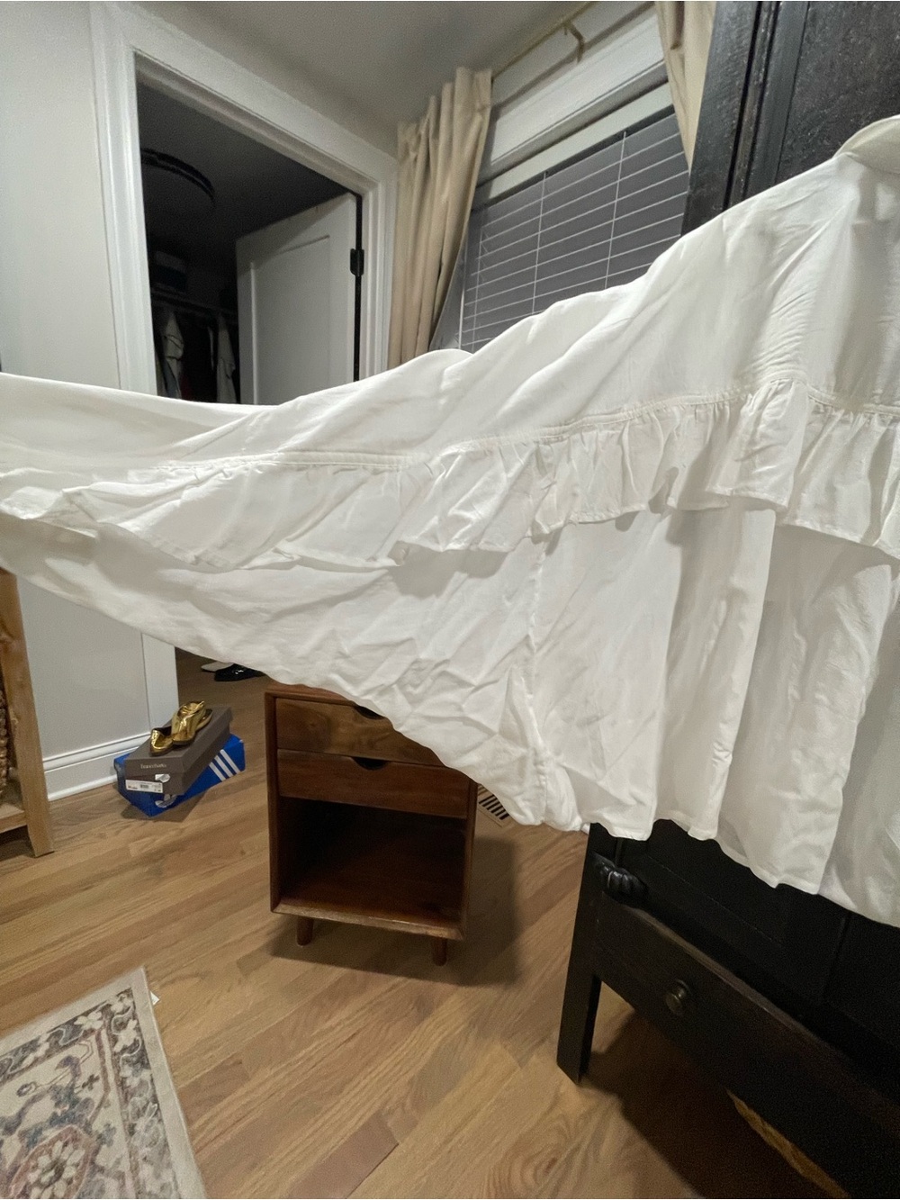 Oversized White Button-Up Shirt - Picture 6 of 7